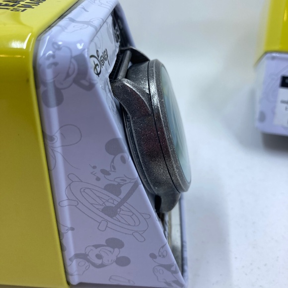 Disney Lot of 2 Mickey Mouse Watches 90th Anniversary 2018 New in Box - Picture 4 of 12